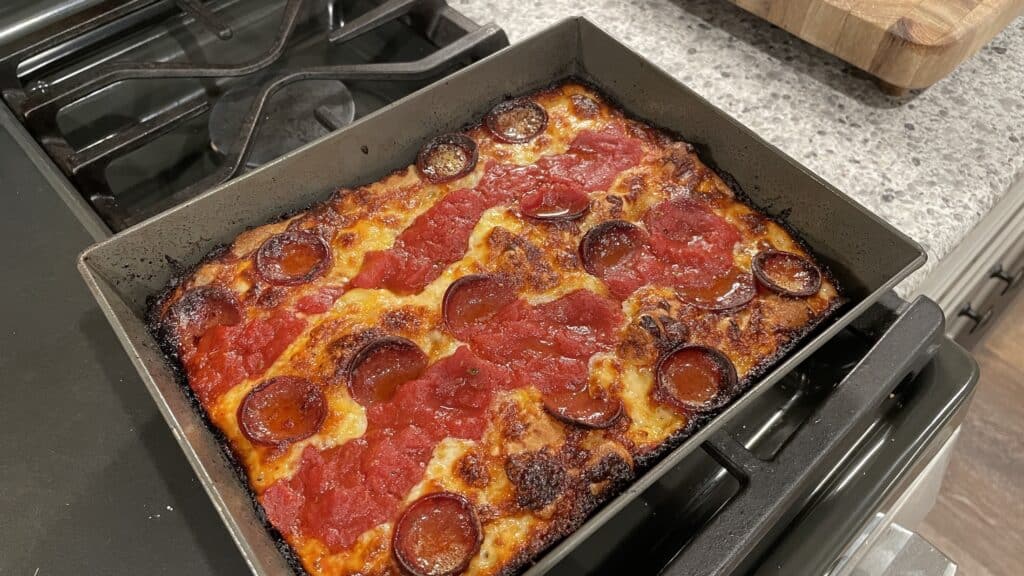 detroit-style pizza homemade